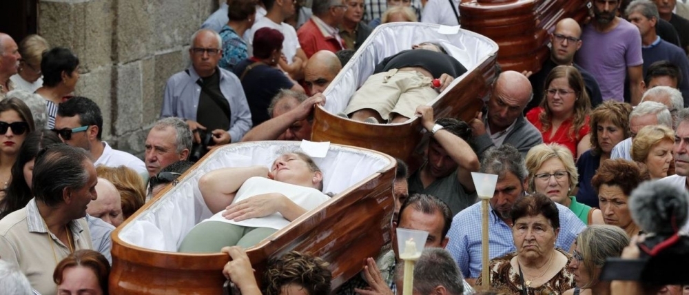 Adiós a una romería gallega de las más ancestrales, la procesión de ataúdes de S - COMITÉ BRETAGNE-GALICE